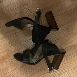 Ann Taylor black ankle strap shoe